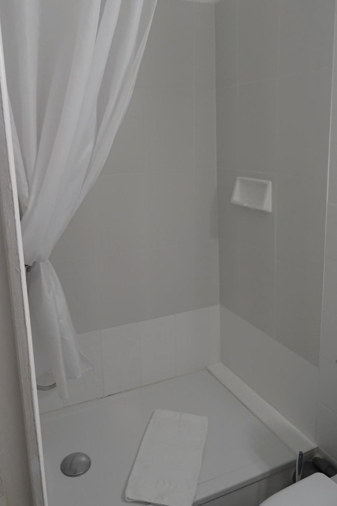 Hotel Saint-Patrick Coeur De Nantes Habitación foto